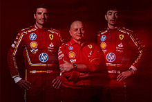 Команда Ferrari поменяла название и представила спонсора