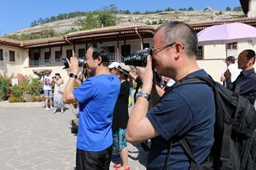 Аксенов: Иностранцы владеют тремя тысячами компаний в Крыму