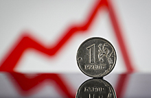 После утренней корректировки курса рубль вновь продолжил снижение