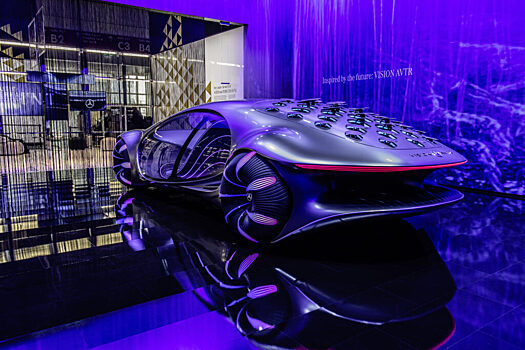 Футуристический автомобиль Mercedes-Benz научили читать мысли водителя