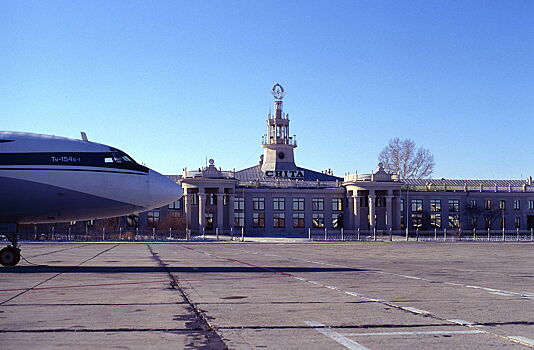 Самолет L-410 экстренно сел в Чите