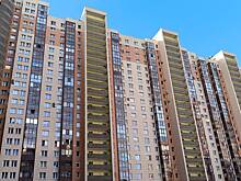 Россияне пожаловались на терроризирующего музыкой и боями в подъезде соседа