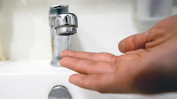 В Астрахани отключили холодную воду в связи с аварией