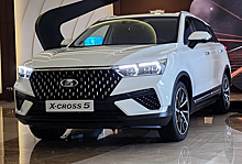 Эксперт назвал возможную стоимость Lada X-Cross 5