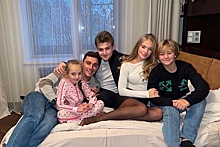 Дочь Пескова опубликовала редкие семейные фото с братьями и сестрой