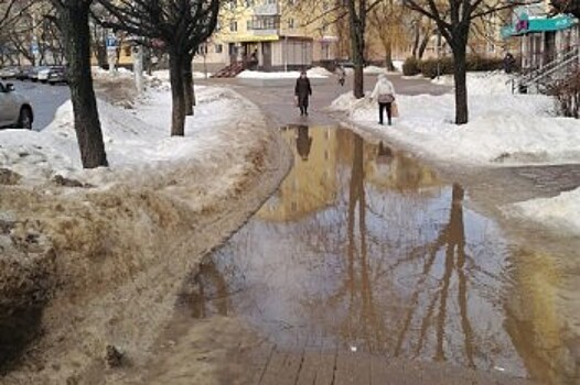 Площадь Победы избавят от огромной лужи