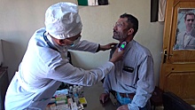 «Около 70 человек в день»: как военные врачи РФ помогают мирному населению в Сирии