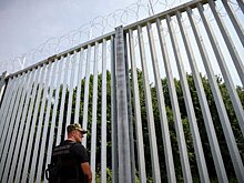 Польша завершила строительство стены на границе с Белоруссией