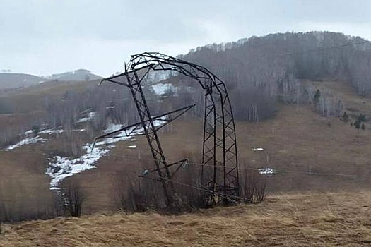 В селах Республики Алтай восстановили электроснабжение после урагана