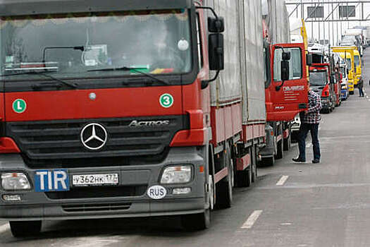 "Ъ": грузовые автоперевозки в России подорожали до 38% за полгода