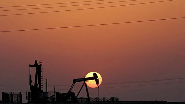Цены на нефть снижаются на данных от API по запасам сырья