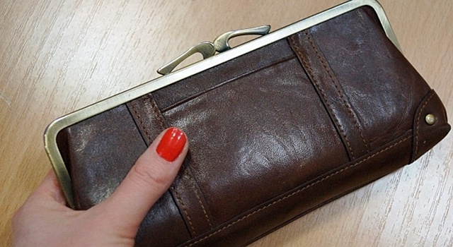 В Октябрьском районе раскрыли кражу золотого кольца