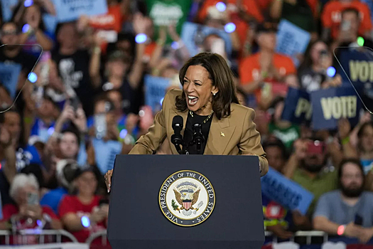 Губернатор Пенсильвании назвал мемуары Камалы Харрис откровенной ложью