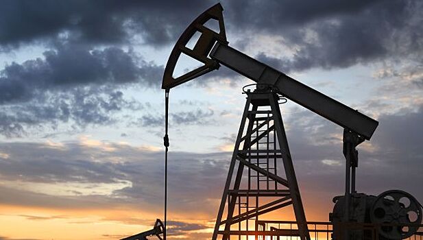 Цены на нефть могут упасть в ближайшие месяцы – эксперт