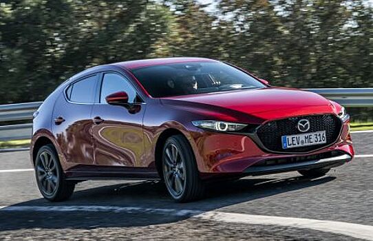 Стали известны российские цены нового поколения Mazda 3