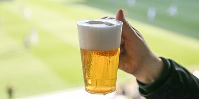 Роспотребнадзор не поддержал инициативы о возвращении пива на стадионы