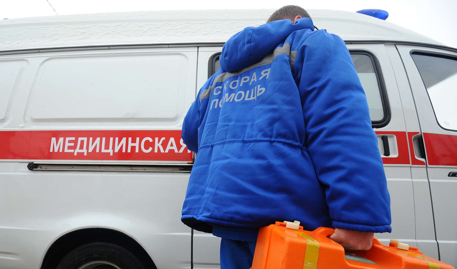 В Волгограде двух школьников ударило током от домофона