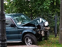 Странное поведение женщины-водителя привело к массовому ДТП в Калининграде. Видео