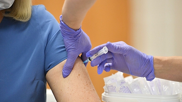 Вакцинацию могут сделать обязательной для ряда россиян