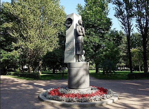 Петербург облагородит места памяти Ольги Берггольц