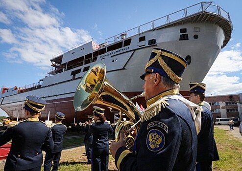 В Рыбинске спущен на воду новейший морской транспорт вооружения ВМФ России «Геннадий Дмитриев»