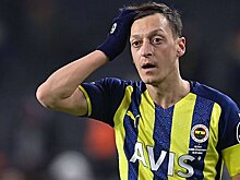 Озил исключен из состава «Фенербахче» из-за конфликта с тренером