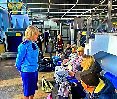 В аэропорту Оренбурга открыта мобильная приемная из-за задержек рейсов