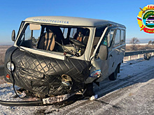 Жёсткое ДТП в гололёд под Благовещенском: пять человек пострадали
