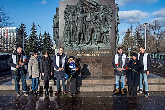 Патриотическая акция на Поклонной горе