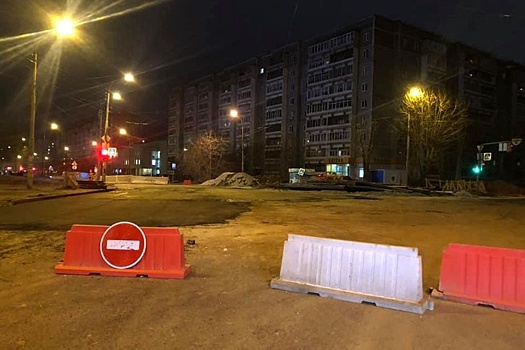 Стройплощадку "медного" трамвая на Эльмаше залило нечистотами