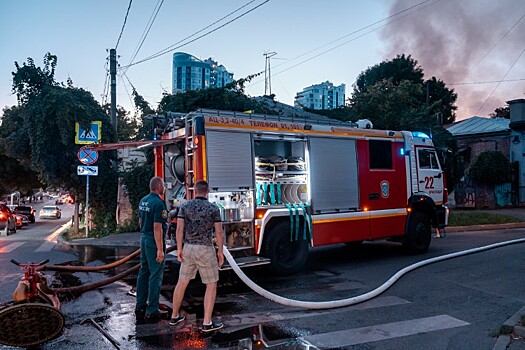 Подземная парковка загорелась в новом ЖК Краснодара: жильцы в панике, дым заполнил этажи