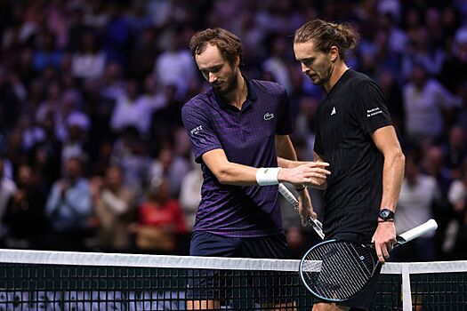 «Какой странный матч». Журналист — об игре Зверева и Медведева на «Мастерсе» в Париже