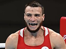 Призер Олимпиады боксер Хатаев вышел в четвертьфинал чемпионата мира