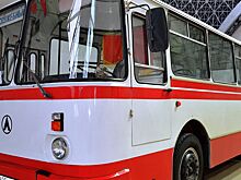 Автобус детства из СССР — ЛАЗ 695