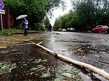 Ураган повредил памятники на Введенском кладбище в Москве