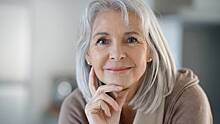 Мгновенно старят: 3 ошибки в уходе за волосами женщин старше 50