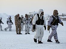 Российский спецназ испытал оружие и технику в Арктике