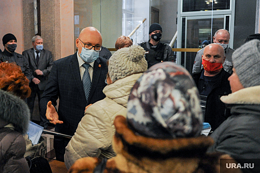 Челябинскую общественницу оштрафовали за штурм заксобрания