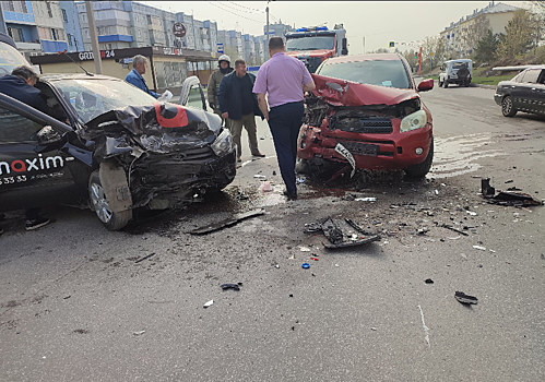 Соцсети: жесткое ДТП с такси произошло в Кузбассе