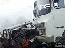 В Курске легковой автомобиль врезался во встречный ПАЗ
