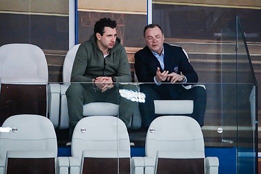 Главный тренер СКА Роман Ротенберг посетил матч плей-офф ВХЛ между «СКА-Невой» и «Нефтяником»