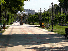 Пешеходную улицу и бульвар обустроили в центре Кишинева