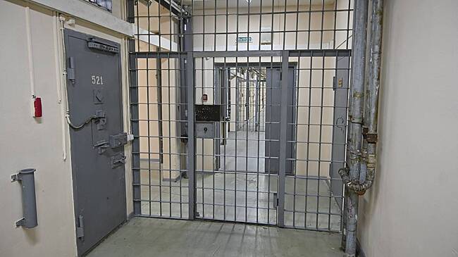 Женщина получила 15 лет за обнаруженный полевой склад войсковой части Крыма