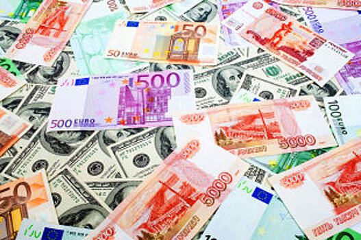 Банк России установил официальный курс доллара на уровне 71,34 рубля