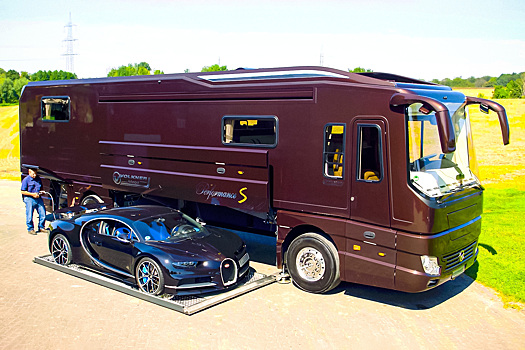 Посмотрите на роскошный автодом со встроенным гаражом для Bugatti Chiron
