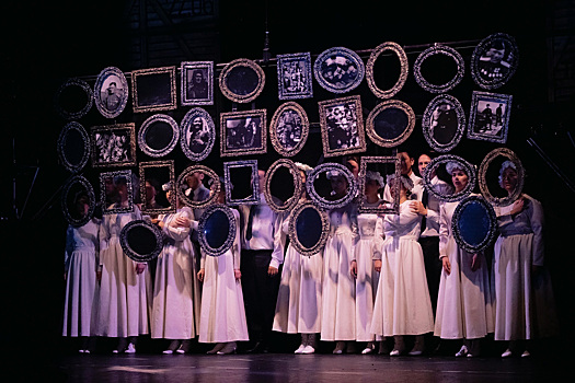 Новый способ говорить о боли. Омский ТЮЗ покажет в городе на Неве "22 июня..."