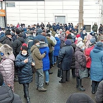 Сотни рабочих вышли на протест в Харькове