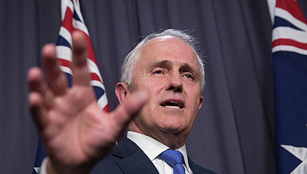 Премьера Австралии оштрафовали из-за спасательного жилета