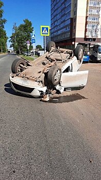 Два «перевёртыша»: серьёзное ДТП произошло утром на Заводской