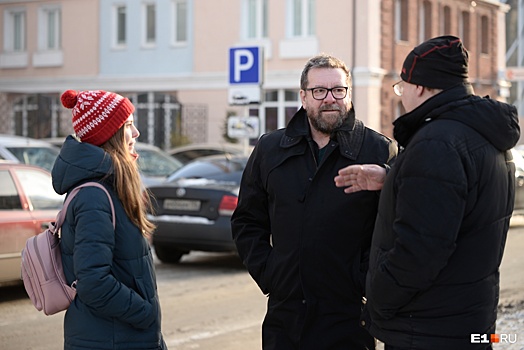 Как архитектура влияет на самочувствие: показываем Екатеринбург канадскому профессору психологии